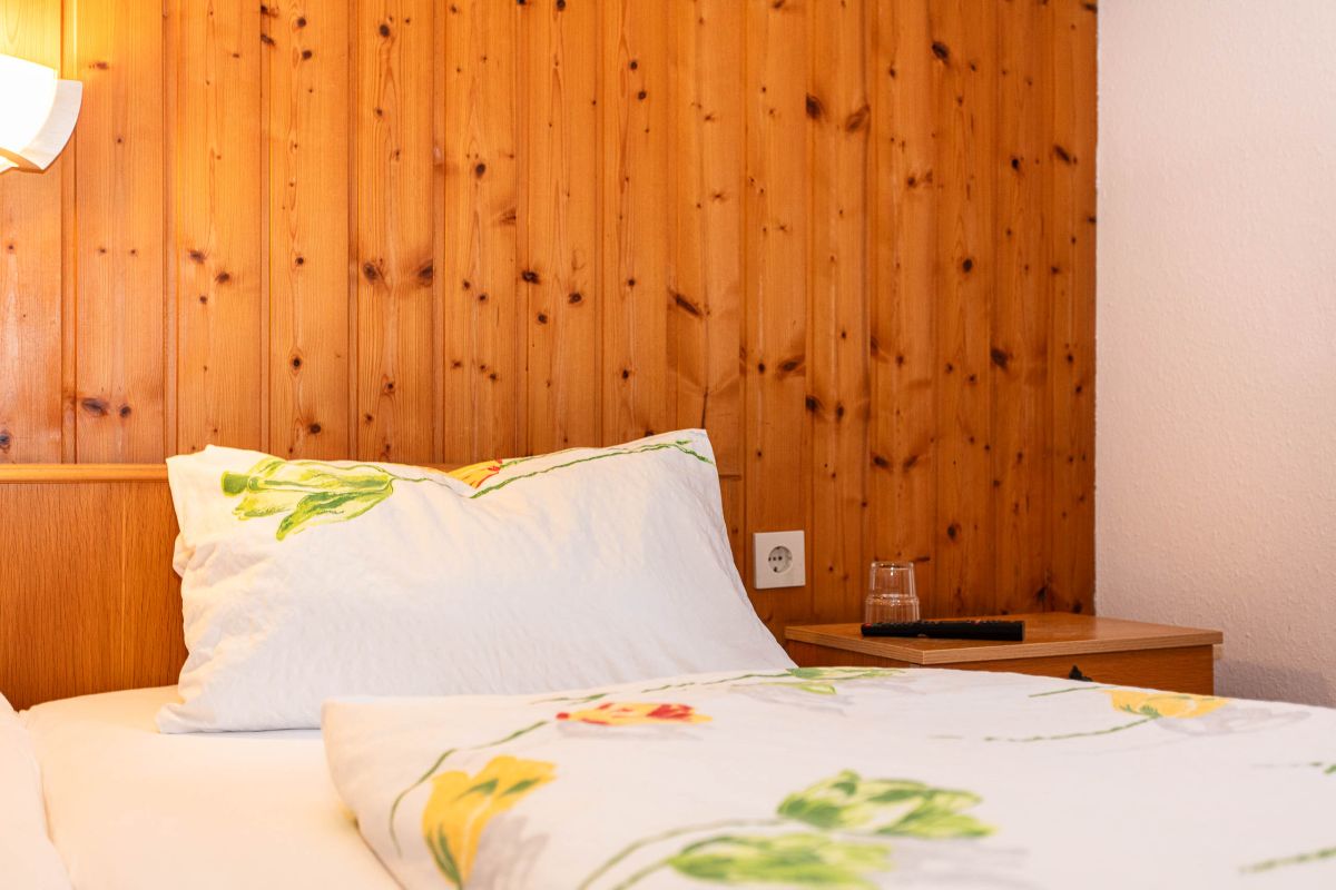 Einzelbett im Haus Fusch